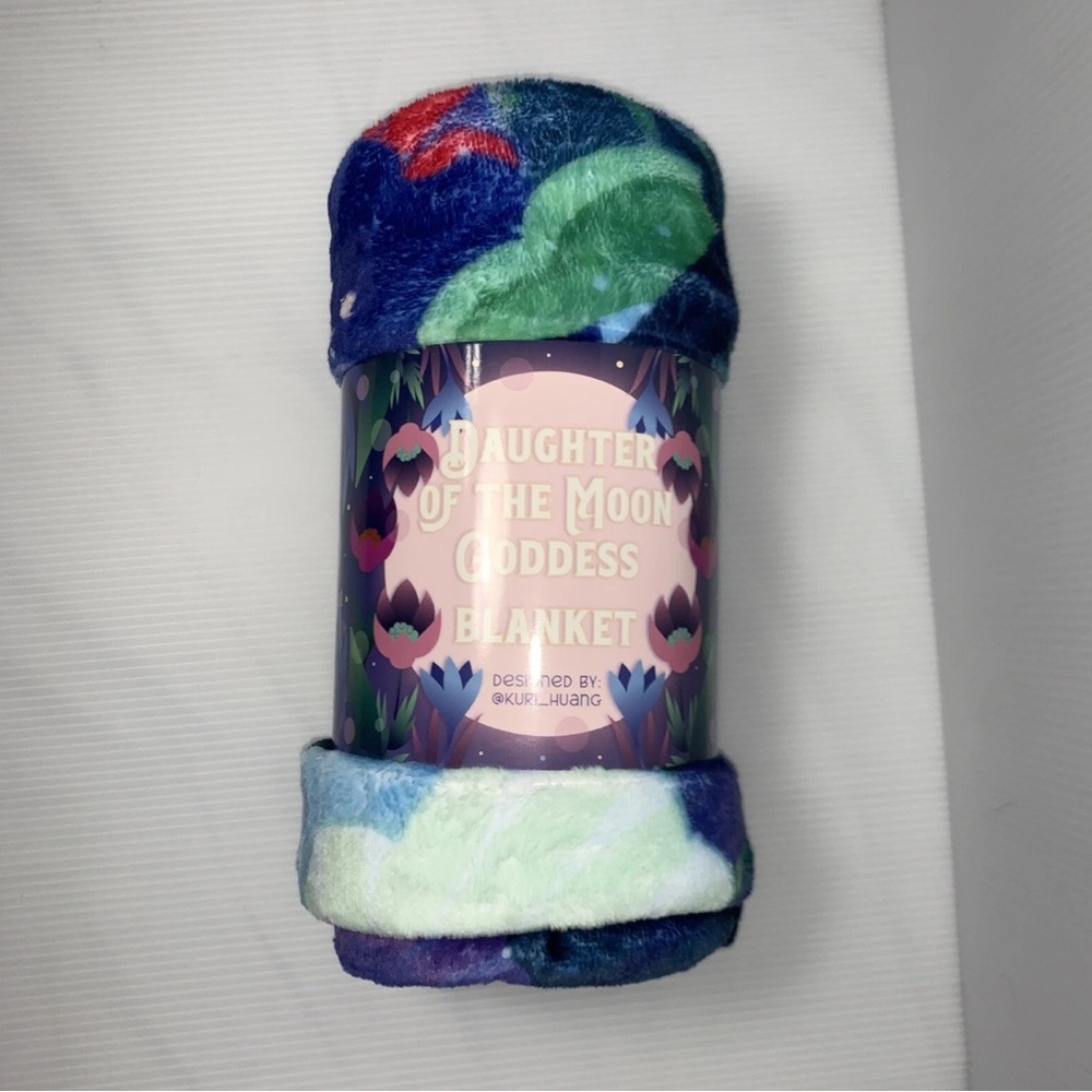 Daughter Of The Moon Goddess Blanket Fairyloot Exclusive Unopened Fantasy Book